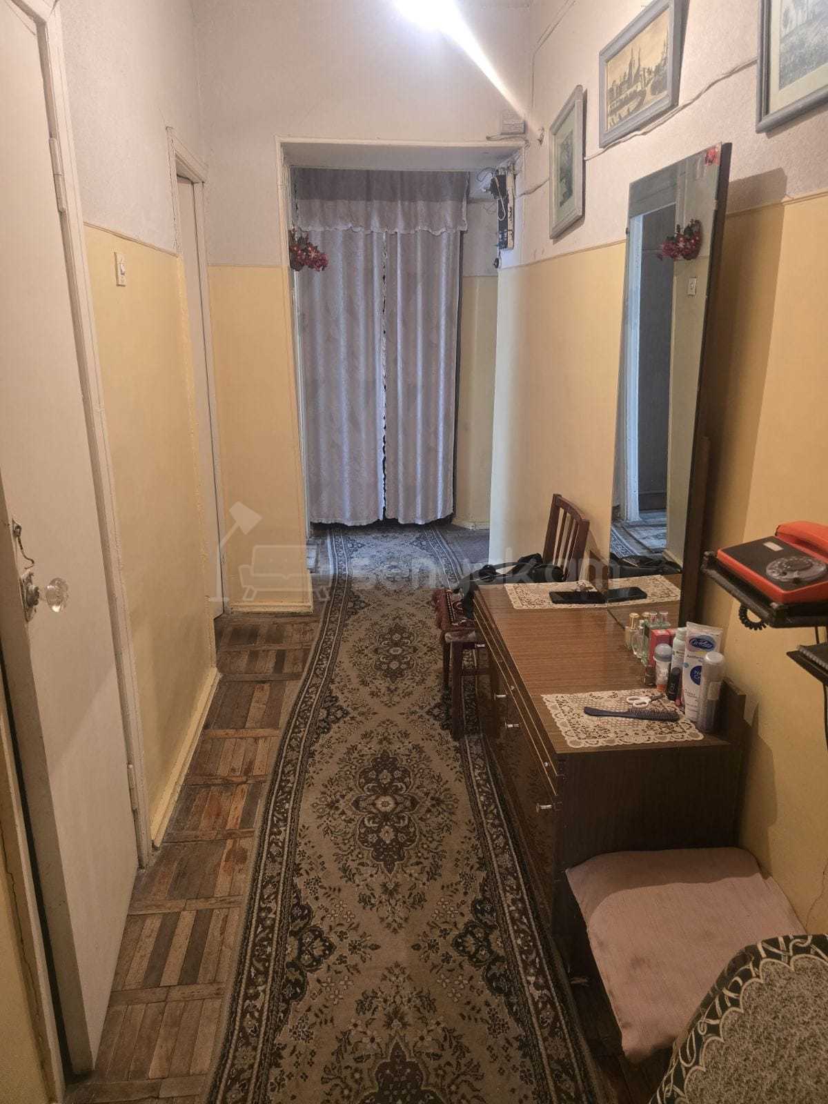 2 Սենյականոց Բնակարան Քարե Շենքում, 65քմ, 4/5 հարկ, Պետական Վիճակում