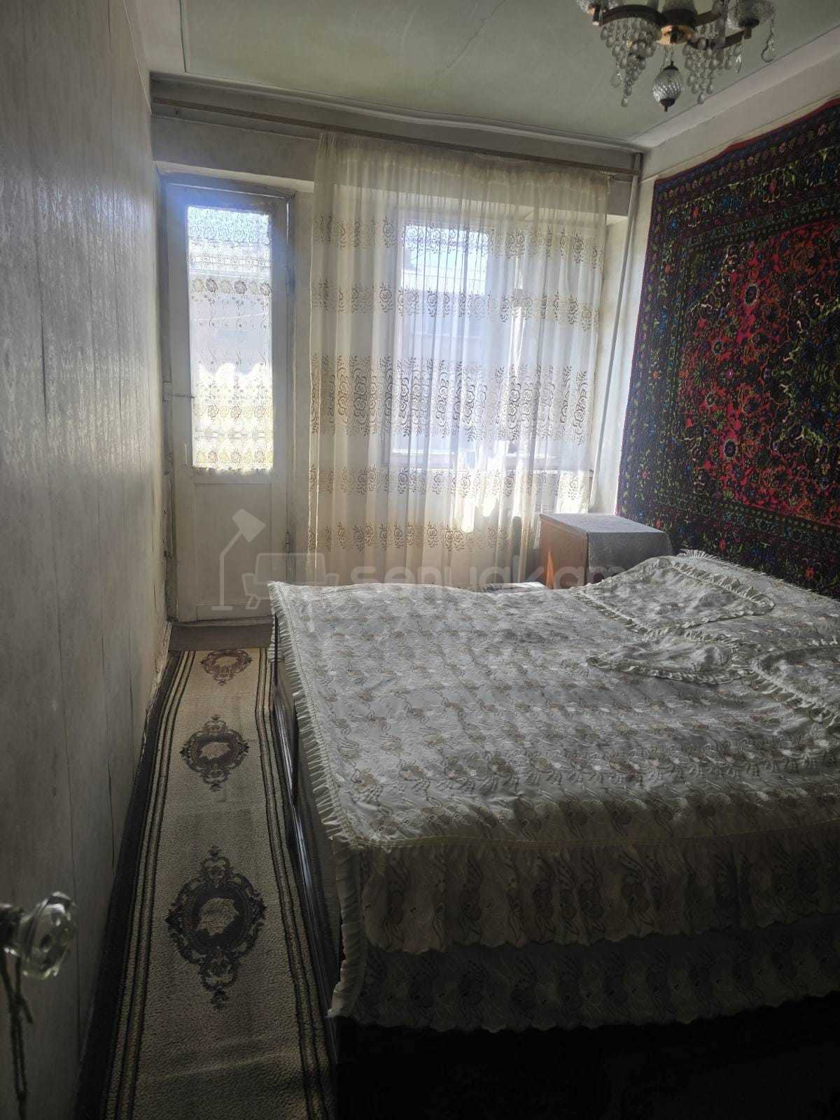 2 Սենյականոց Բնակարան Քարե Շենքում, 65քմ, 4/5 հարկ, Պետական Վիճակում