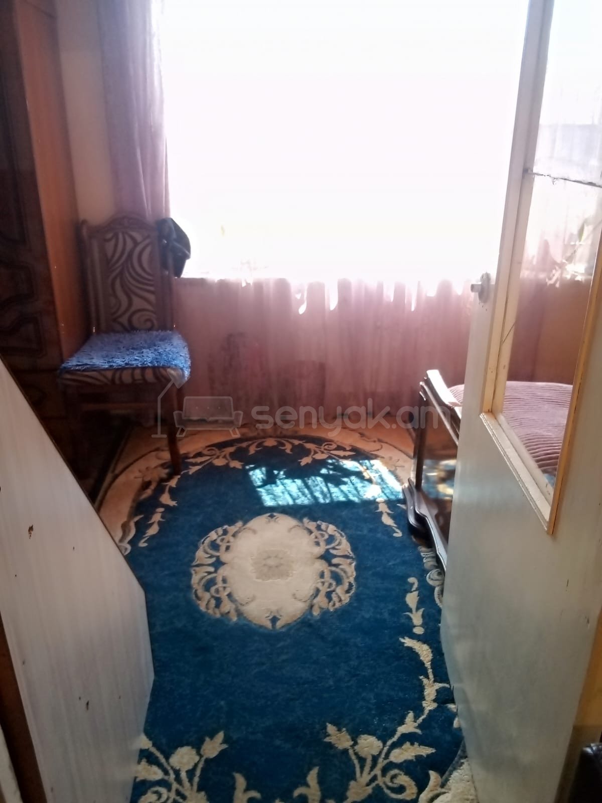 2 Սենյականոց Բնակարան Քարե Շենքում, 42քմ, 3/3 հարկ, Նորմալ Վիճակում