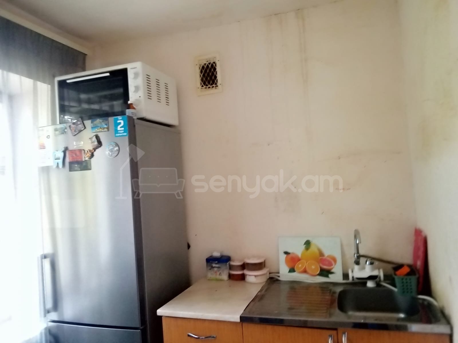 2 Սենյականոց Բնակարան Քարե Շենքում, 42քմ, 3/3 հարկ, Նորմալ Վիճակում