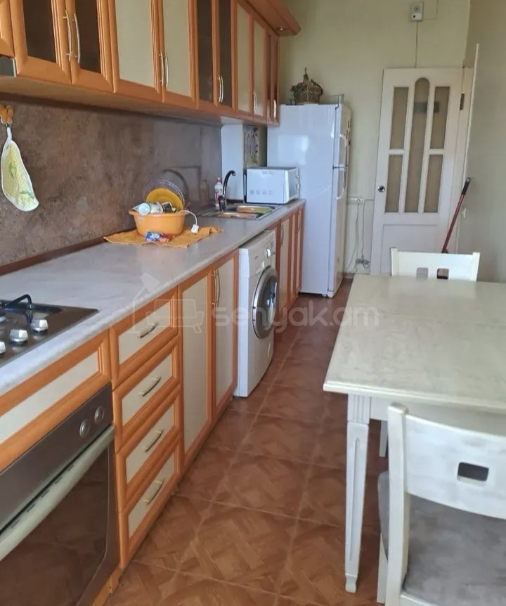 3 Սենյականոց Բնակարան, 78քմ, 3/9 հարկ, Կապիտալ Վերանորոգված, Կահավորված, Արևկող