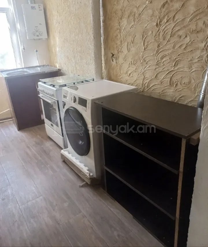 2 Սենյականոց Բնակարան Քարե Շենքում, 45քմ, 1/5 հարկ, Կապիտալ Վերանորոգված, Կահավորված, Արևկող