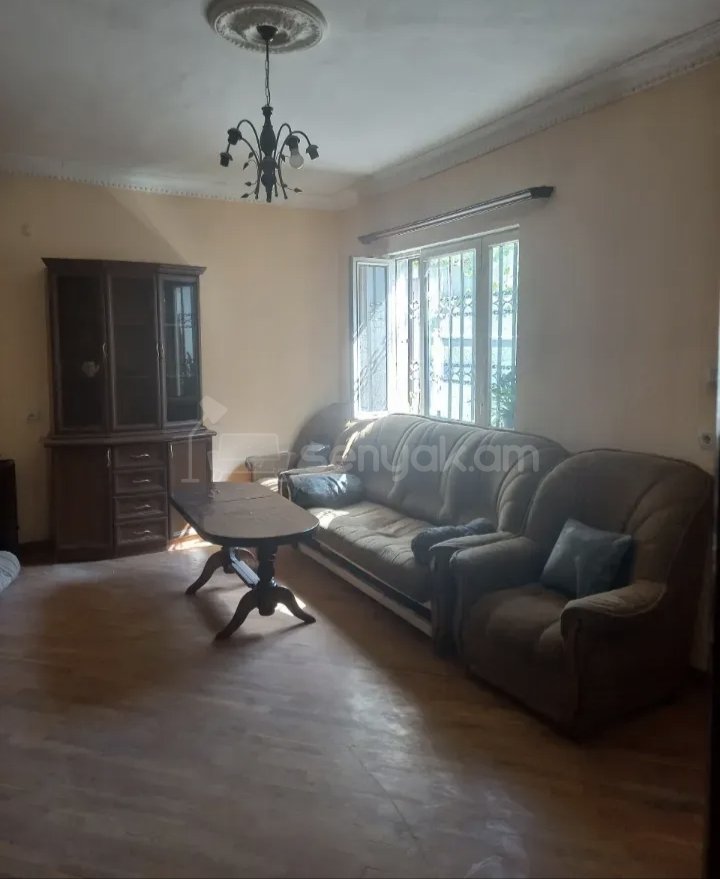 2 Սենյականոց Բնակարան Քարե Շենքում, 45քմ, 1/5 հարկ, Կապիտալ Վերանորոգված, Կահավորված, Արևկող
