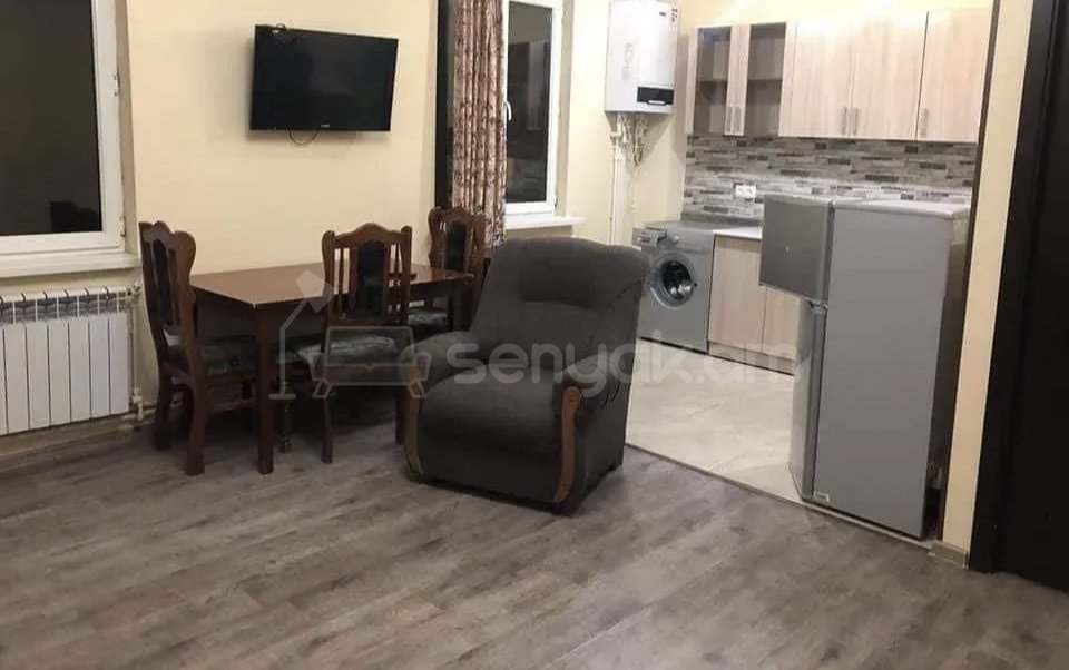 2 Սենյականոց Բնակարան Քարե Շենքում, 58քմ, 3/4 հարկ, Նորմալ Վիճակում, Կահավորված, Արևկող