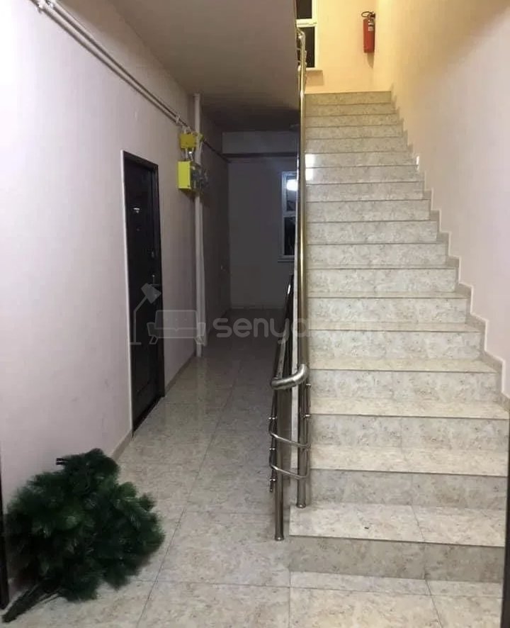 2 Սենյականոց Բնակարան Քարե Շենքում, 58քմ, 3/4 հարկ, Նորմալ Վիճակում, Կահավորված, Արևկող