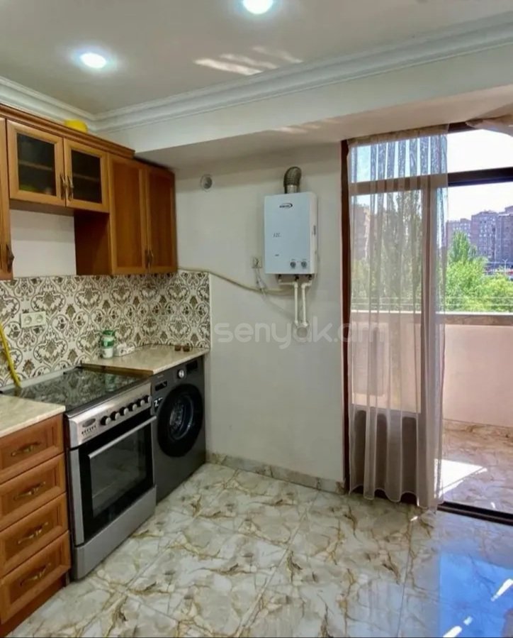 2 Սենյականոց Բնակարան Քարե Շենքում, 50քմ, 5/9 հարկ, Կապիտալ Վերանորոգված, Կահավորված, Արևկող
