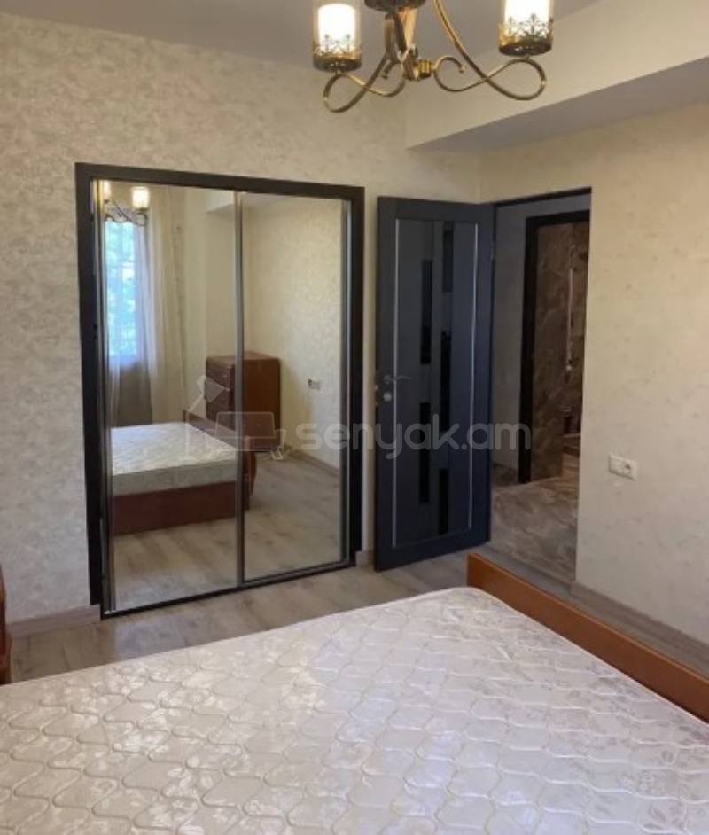 2 Սենյականոց Բնակարան Քարե Շենքում, 67քմ, 3/9 հարկ, Կապիտալ Վերանորոգված, Կահավորված, Արևկող