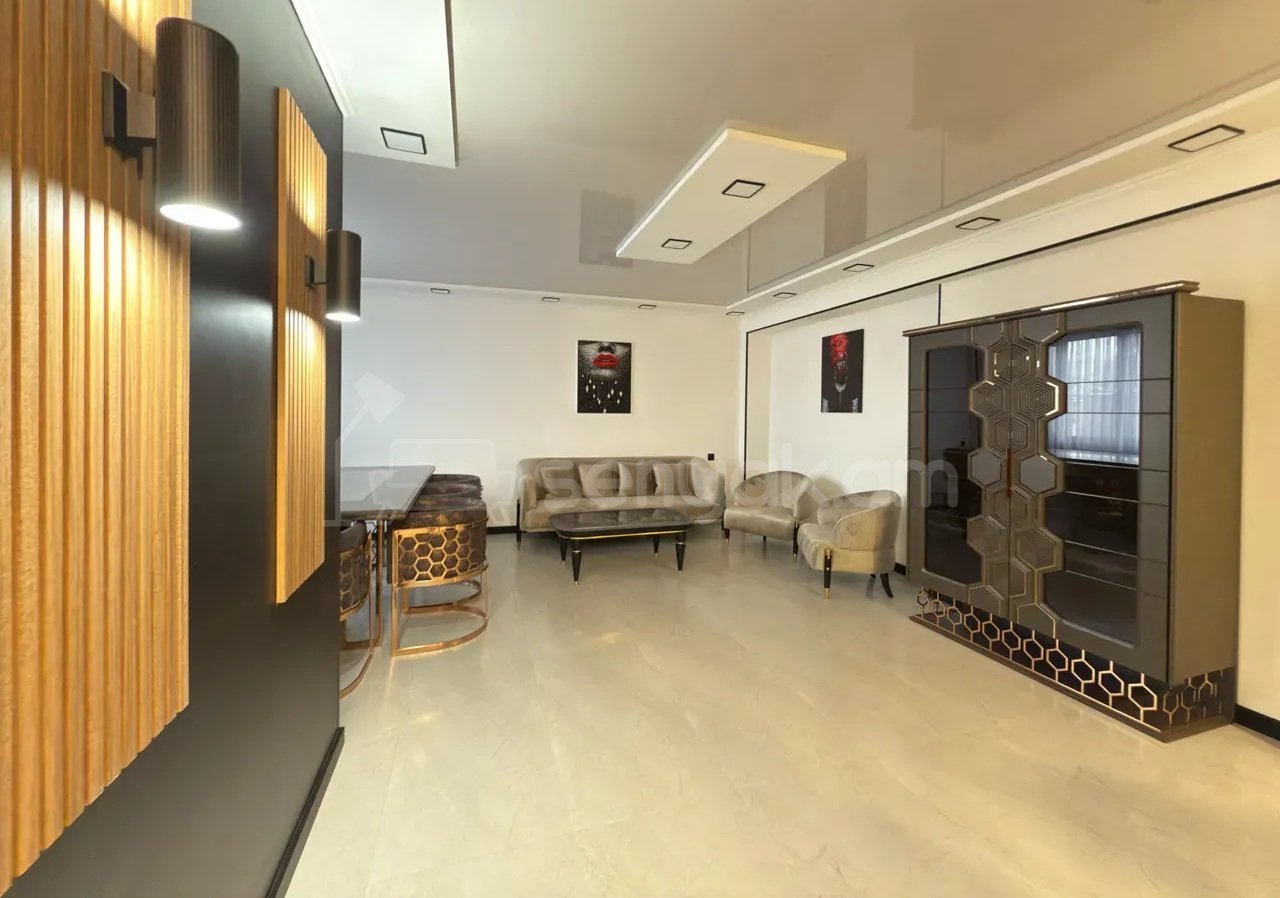 4 Սենյականոց Բնակարան, 90քմ, 5/9 հարկ, Դիզայներական Վերանորոգված