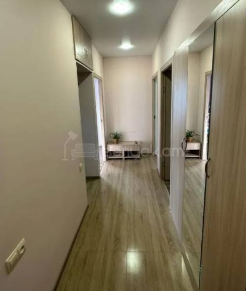 3 Սենյականոց Բնակարան Քարե Շենքում, 76քմ, 5/5 հարկ, Կապիտալ Վերանորոգված