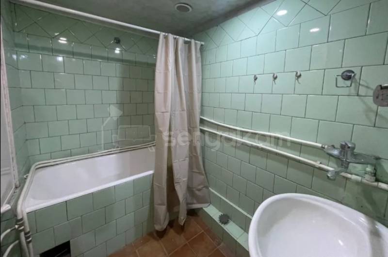 2 Սենյականոց Բնակարան, 63քմ, 6/9 հարկ, Կոսմետիկ Վերանորոգված, Կահավորված, Արևկող