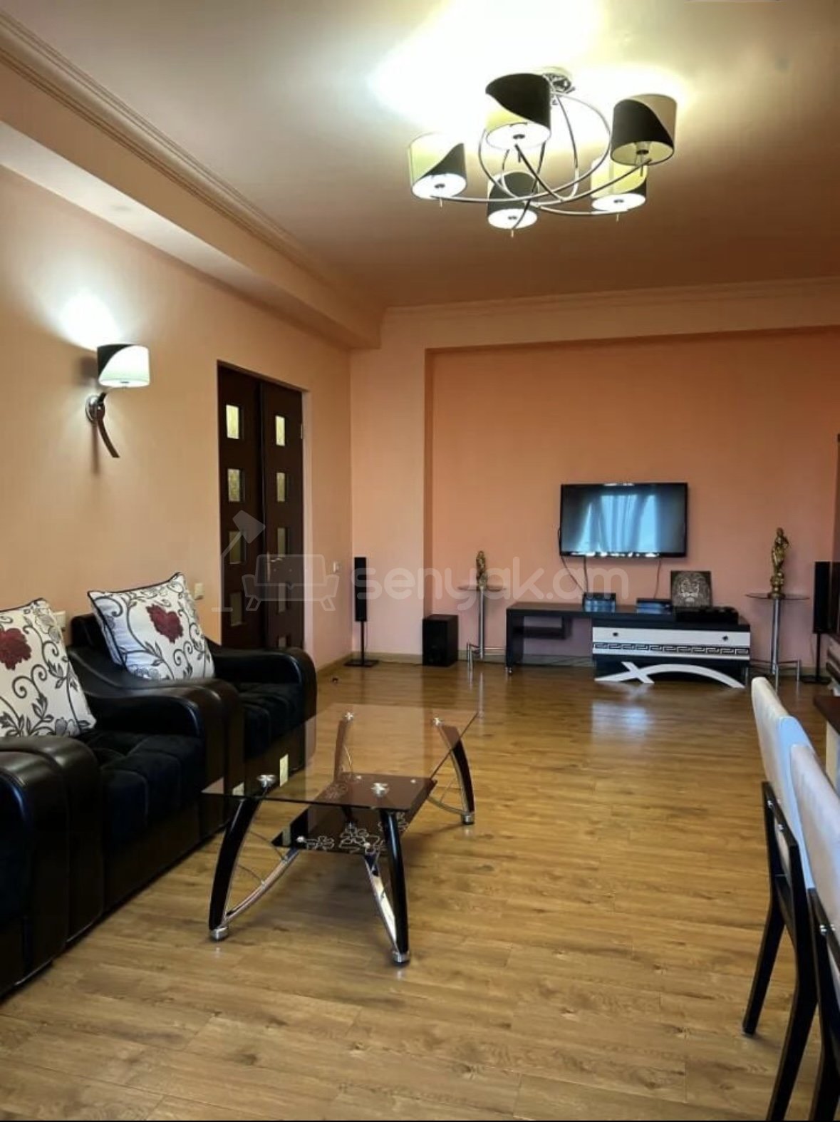 3 Սենյականոց Բնակարան Նորակառույցում, 120քմ, 2/9 հարկ, Կապիտալ Վերանորոգված