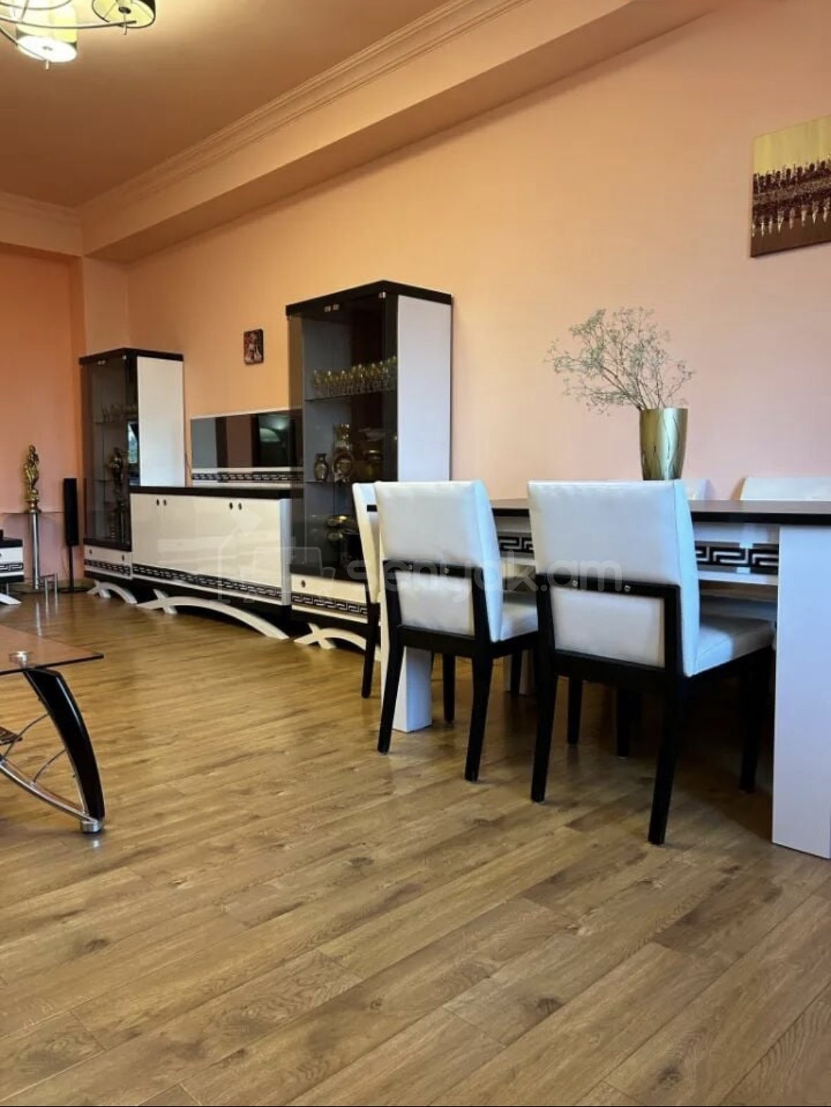 3 Սենյականոց Բնակարան Նորակառույցում, 120քմ, 2/9 հարկ, Կապիտալ Վերանորոգված