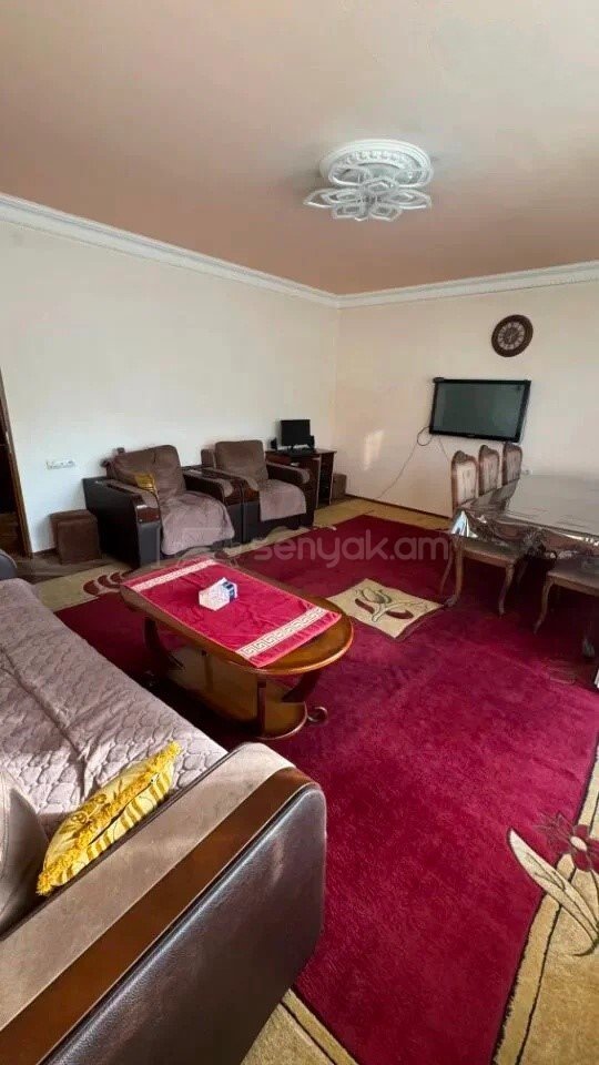 3 Սենյականոց Բնակարան, 75քմ, 8/9 հարկ, Նորմալ Վիճակում