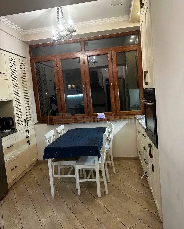 3 Սենյականոց Բնակարան, 105քմ, 8/10 հարկ, Կապիտալ Վերանորոգված