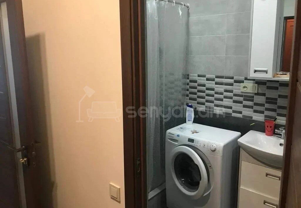 2 Սենյականոց Բնակարան Քարե Շենքում, 39քմ, 4/5 հարկ, Կապիտալ Վերանորոգված
