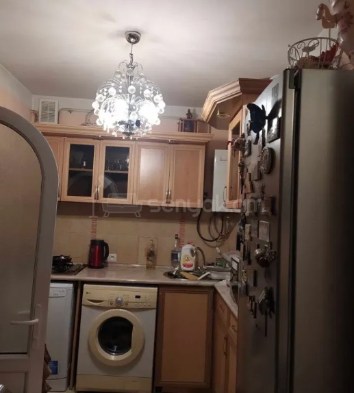 2 Սենյականոց Բնակարան Քարե Շենքում, 43քմ, 5/5 հարկ, Կապիտալ Վերանորոգված