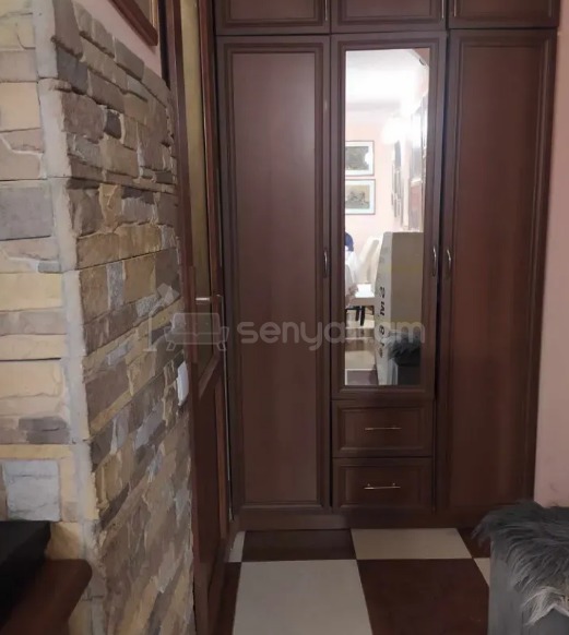 2 Սենյականոց Բնակարան Քարե Շենքում, 43քմ, 5/5 հարկ, Կապիտալ Վերանորոգված