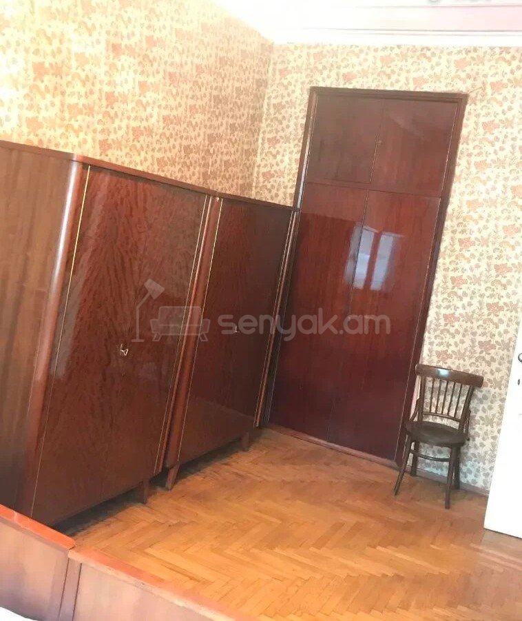 2 Սենյականոց Բնակարան Քարե Շենքում, 67քմ, 2/3 հարկ, Պետական Վիճակում