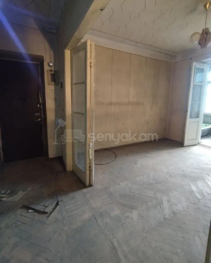 2 Սենյականոց Բնակարան Քարե Շենքում, 41քմ, 3/4 հարկ, Պետական Վիճակում