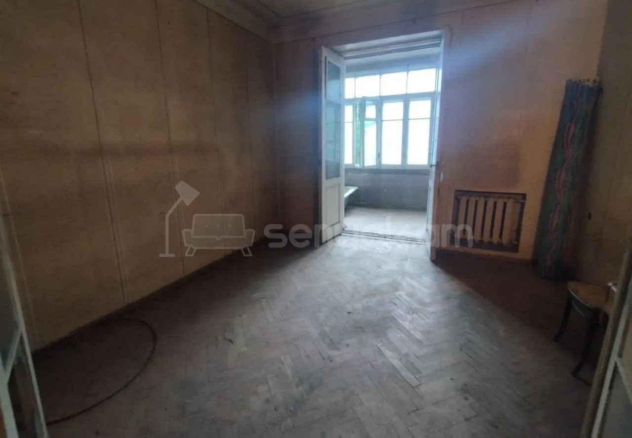 2 Սենյականոց Բնակարան Քարե Շենքում, 41քմ, 3/4 հարկ, Պետական Վիճակում