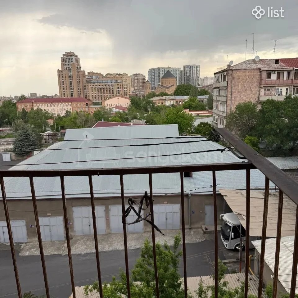 3 Սենյականոց Բնակարան, 79քմ, 6/9 հարկ, Պետական Վիճակում