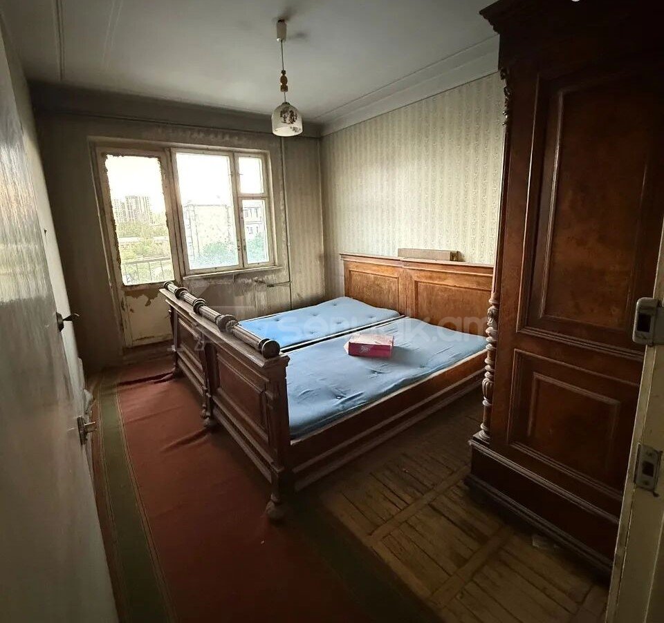 3 Սենյականոց Բնակարան, 79քմ, 6/9 հարկ, Պետական Վիճակում