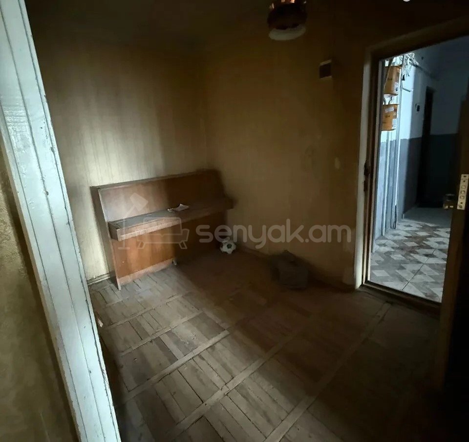 3 Սենյականոց Բնակարան, 79քմ, 6/9 հարկ, Պետական Վիճակում