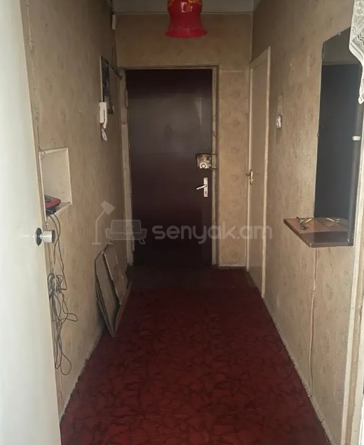2 Սենյականոց Բնակարան Քարե Շենքում, 57քմ, 5/5 հարկ, Նորմալ Վիճակում