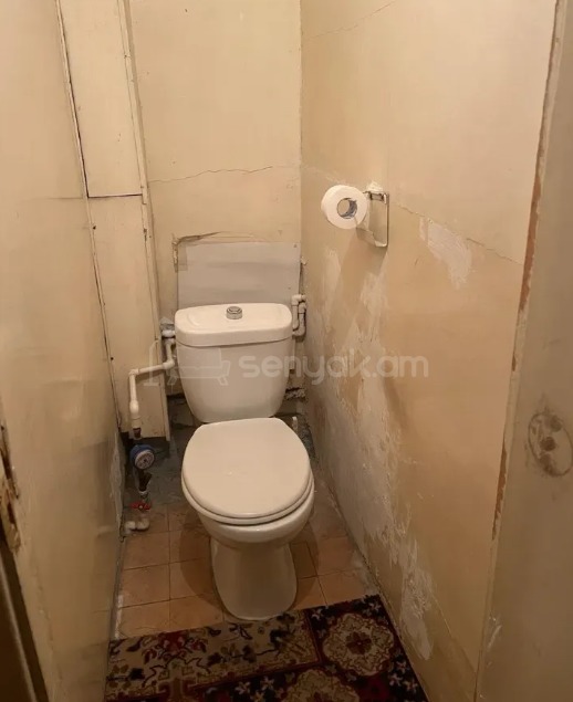 2 Սենյականոց Բնակարան Քարե Շենքում, 57քմ, 5/5 հարկ, Նորմալ Վիճակում