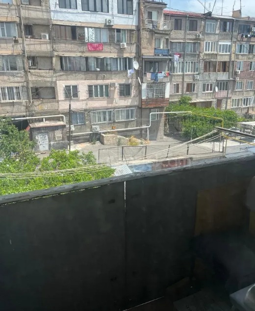 2 Սենյականոց Բնակարան Քարե Շենքում, 57քմ, 5/5 հարկ, Նորմալ Վիճակում