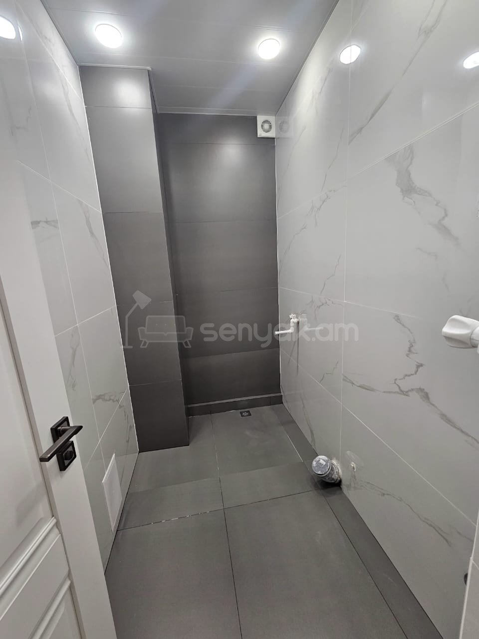 2 Սենյականոց Բնակարան Նորակառույցում, 38քմ, 4/12 հարկ, Դիզայներական Վերանորոգված