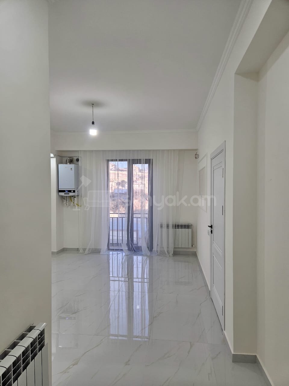 2 Սենյականոց Բնակարան Նորակառույցում, 38քմ, 4/12 հարկ, Դիզայներական Վերանորոգված