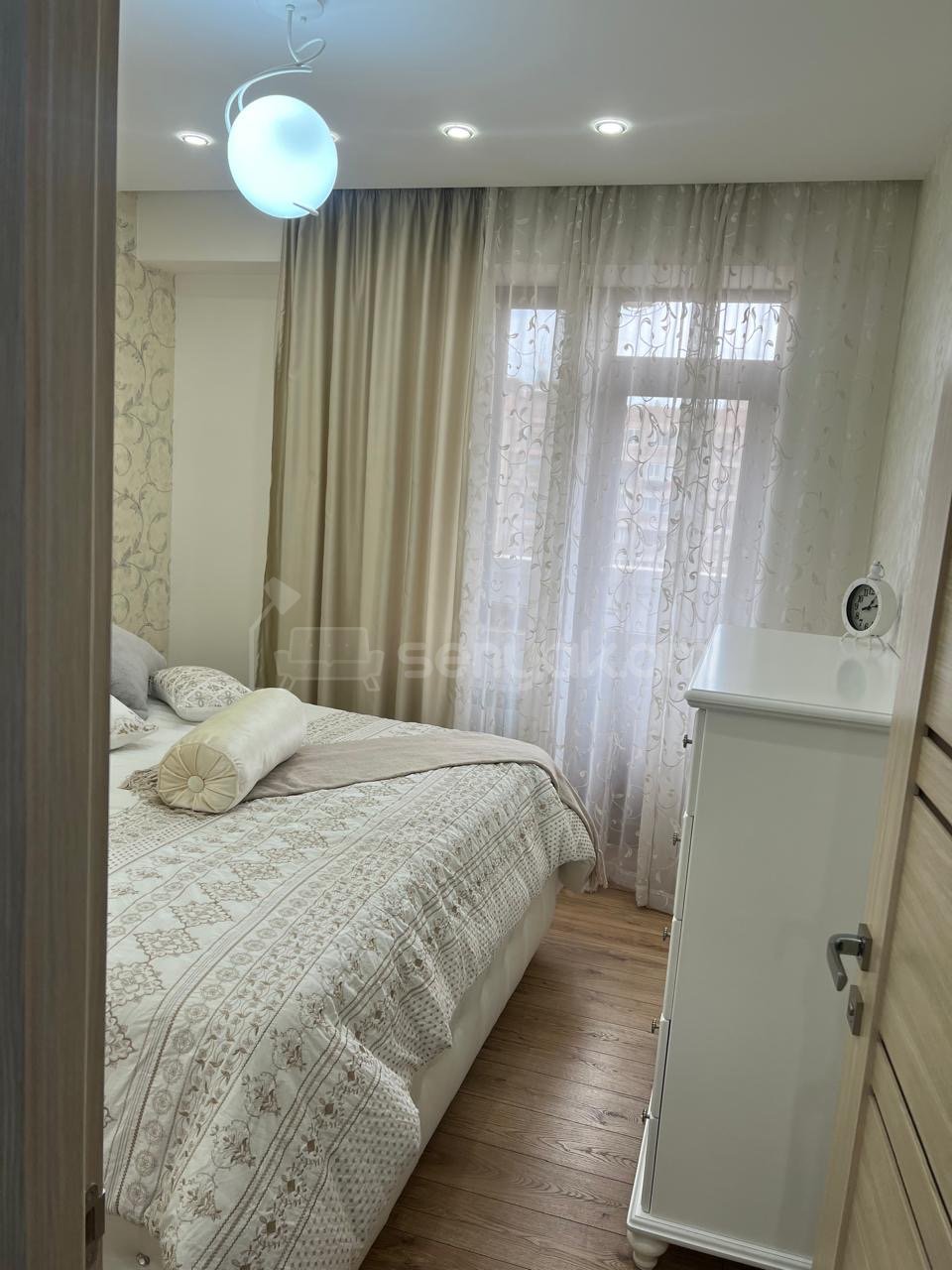 4 Սենյականոց Բնակարան, 90քմ, 7/9 հարկ, Դիզայներական Վերանորոգված, Կահավորված, Արևկող