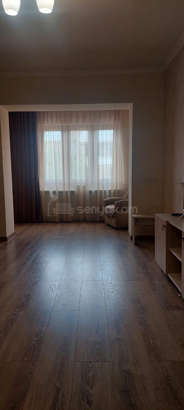 2 Սենյականոց Բնակարան Քարե Շենքում, 58քմ, 4/5 հարկ, Կապիտալ Վերանորոգված, Կահավորված