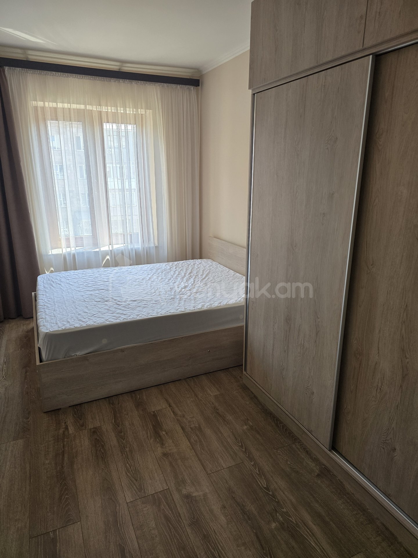 2 Սենյականոց Բնակարան Քարե Շենքում, 58քմ, 4/5 հարկ, Կապիտալ Վերանորոգված, Կահավորված