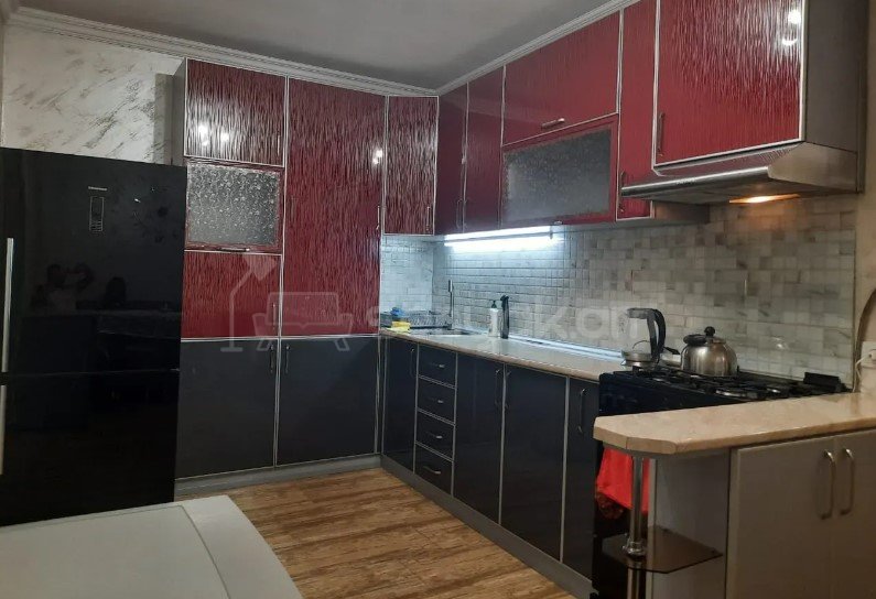 4 Սենյականոց Բնակարան Քարե Շենքում, 127քմ, 2/5 հարկ, Կապիտալ Վերանորոգված, Կահավորված