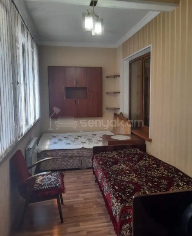 4 Սենյականոց Բնակարան Քարե Շենքում, 127քմ, 2/5 հարկ, Կապիտալ Վերանորոգված, Կահավորված