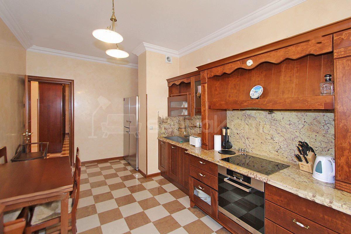 4 Սենյականոց Բնակարան Նորակառույցում, 160քմ, 4/10 հարկ, Կապիտալ Վերանորոգված