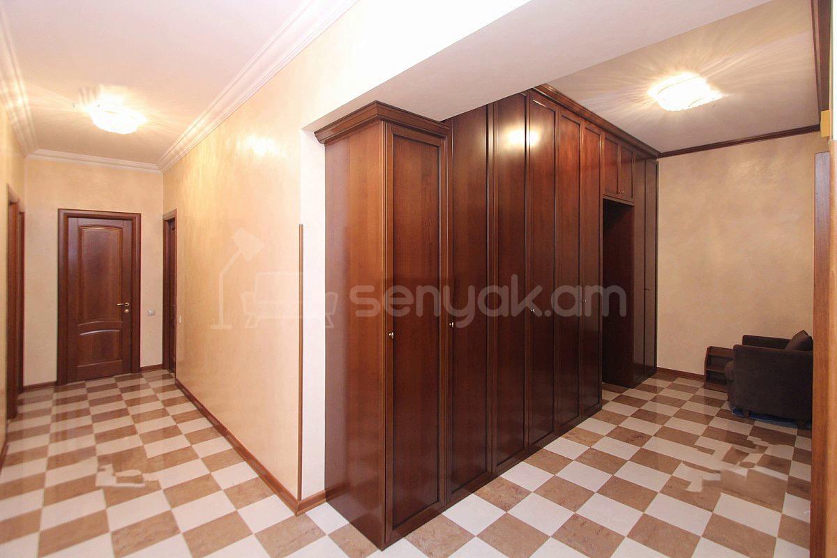 4 Սենյականոց Բնակարան Նորակառույցում, 160քմ, 4/10 հարկ, Կապիտալ Վերանորոգված