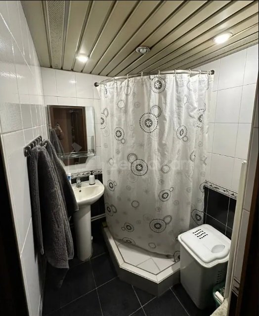 3 Սենյականոց Բնակարան Քարե Շենքում, 74քմ, 3/5 հարկ, Կապիտալ Վերանորոգված