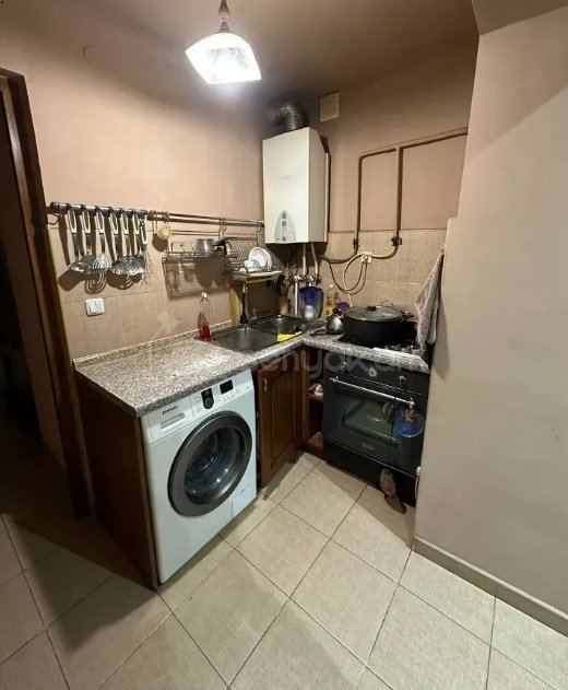 3 Սենյականոց Բնակարան Քարե Շենքում, 74քմ, 3/5 հարկ, Կապիտալ Վերանորոգված