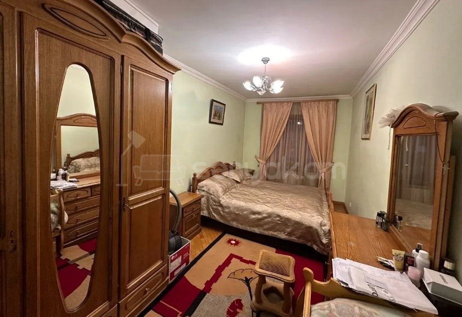 3 Սենյականոց Բնակարան Քարե Շենքում, 74քմ, 3/5 հարկ, Կապիտալ Վերանորոգված