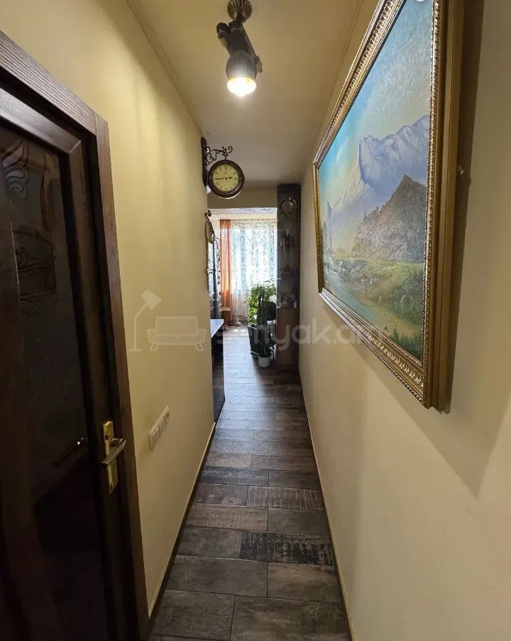 3 Սենյականոց Բնակարան Քարե Շենքում, 74քմ, 3/5 հարկ, Կապիտալ Վերանորոգված