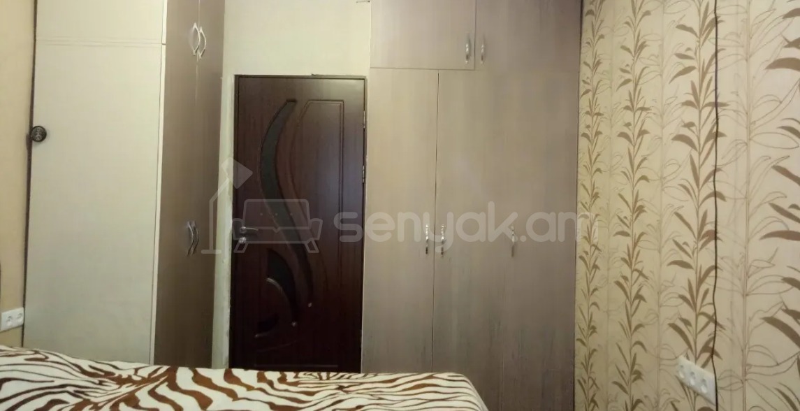 3 Սենյականոց Բնակարան Քարե Շենքում, 61քմ, 3/5 հարկ, Կապիտալ Վերանորոգված
