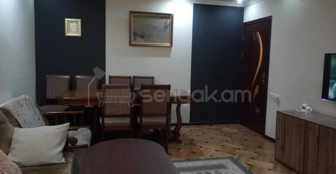 3 Սենյականոց Բնակարան Քարե Շենքում, 61քմ, 3/5 հարկ, Կապիտալ Վերանորոգված