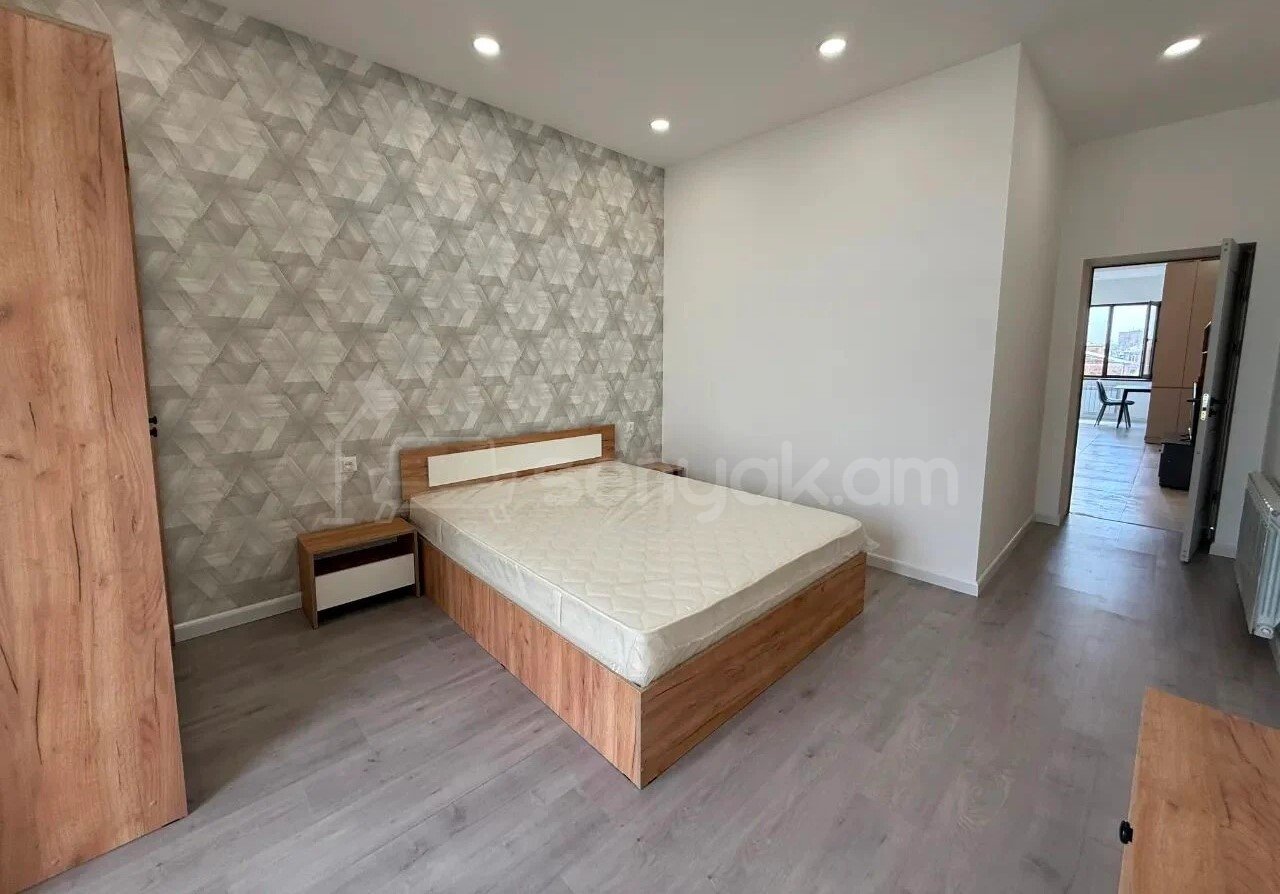 2 Սենյականոց Բնակարան Քարե Շենքում, 54քմ, 3/3 հարկ, Կապիտալ Վերանորոգված