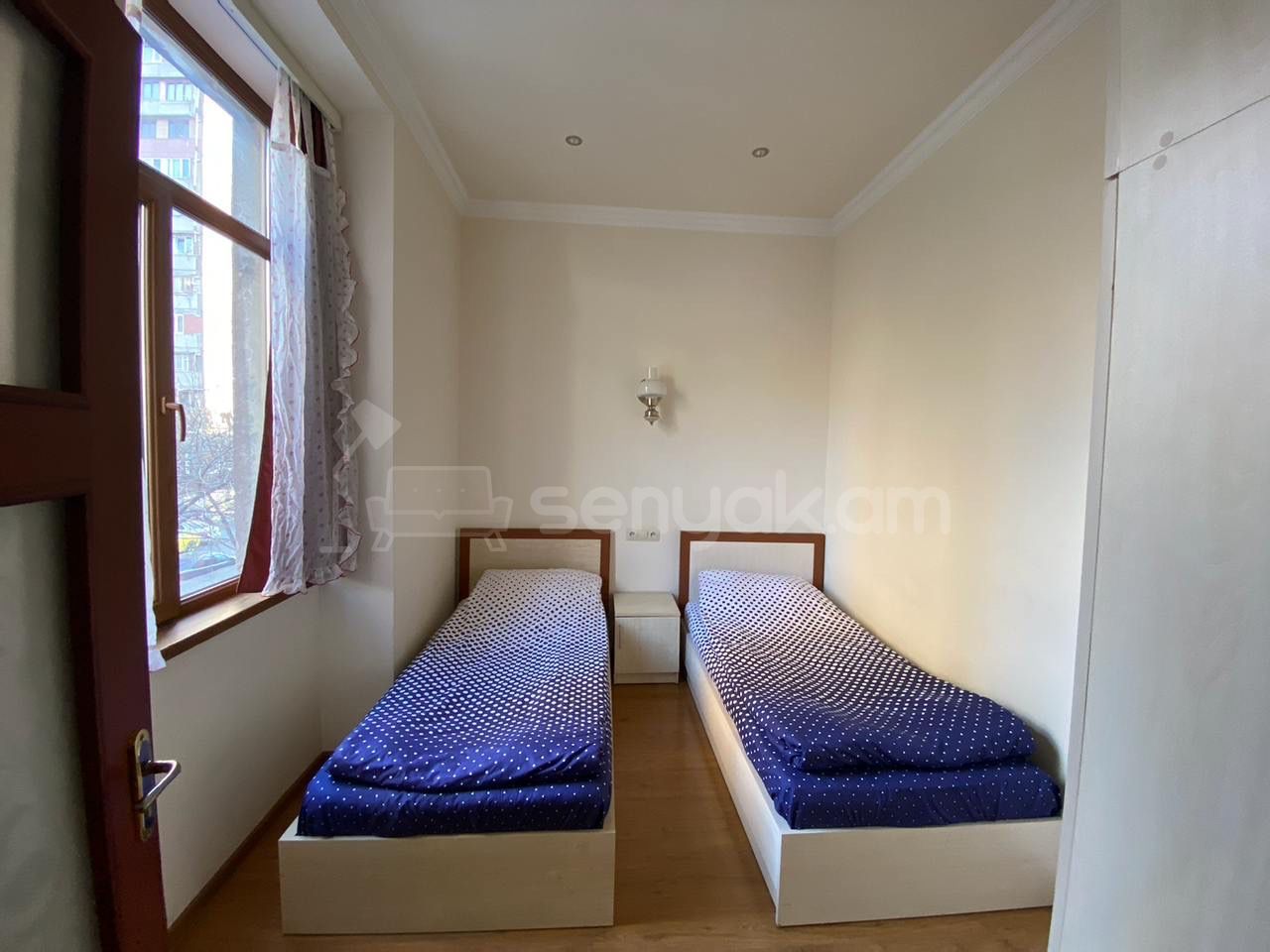 2 Սենյականոց Բնակարան Քարե Շենքում, 33քմ, 2/5 հարկ, Կապիտալ Վերանորոգված
