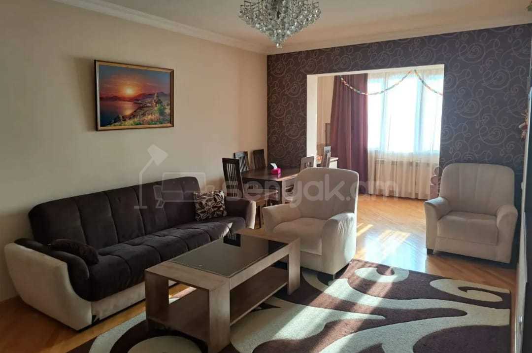2 Սենյականոց Բնակարան, 70քմ, 7/9 հարկ, Նորմալ Վիճակում