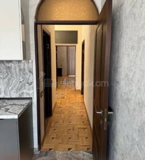 3 Սենյականոց Բնակարան Քարե Շենքում, 80քմ, 3/4 հարկ, Կապիտալ Վերանորոգված, Կահավորված, Արևկող