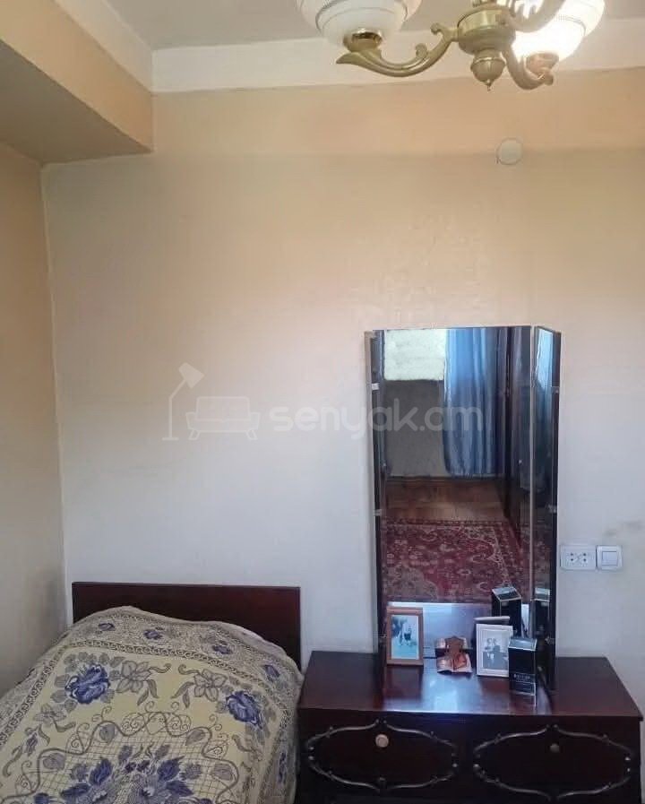 1 Սենյականոց Բնակարան, 40քմ, 5/9 հարկ, Պետական Վիճակում